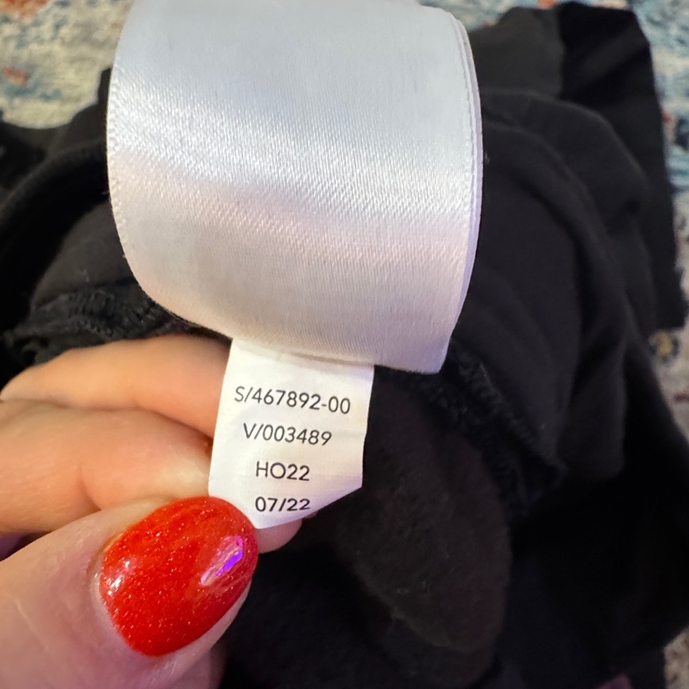 Athleta Retroplush Velvet Straight Leg Pant
Size Medium - Picture 10 of 10